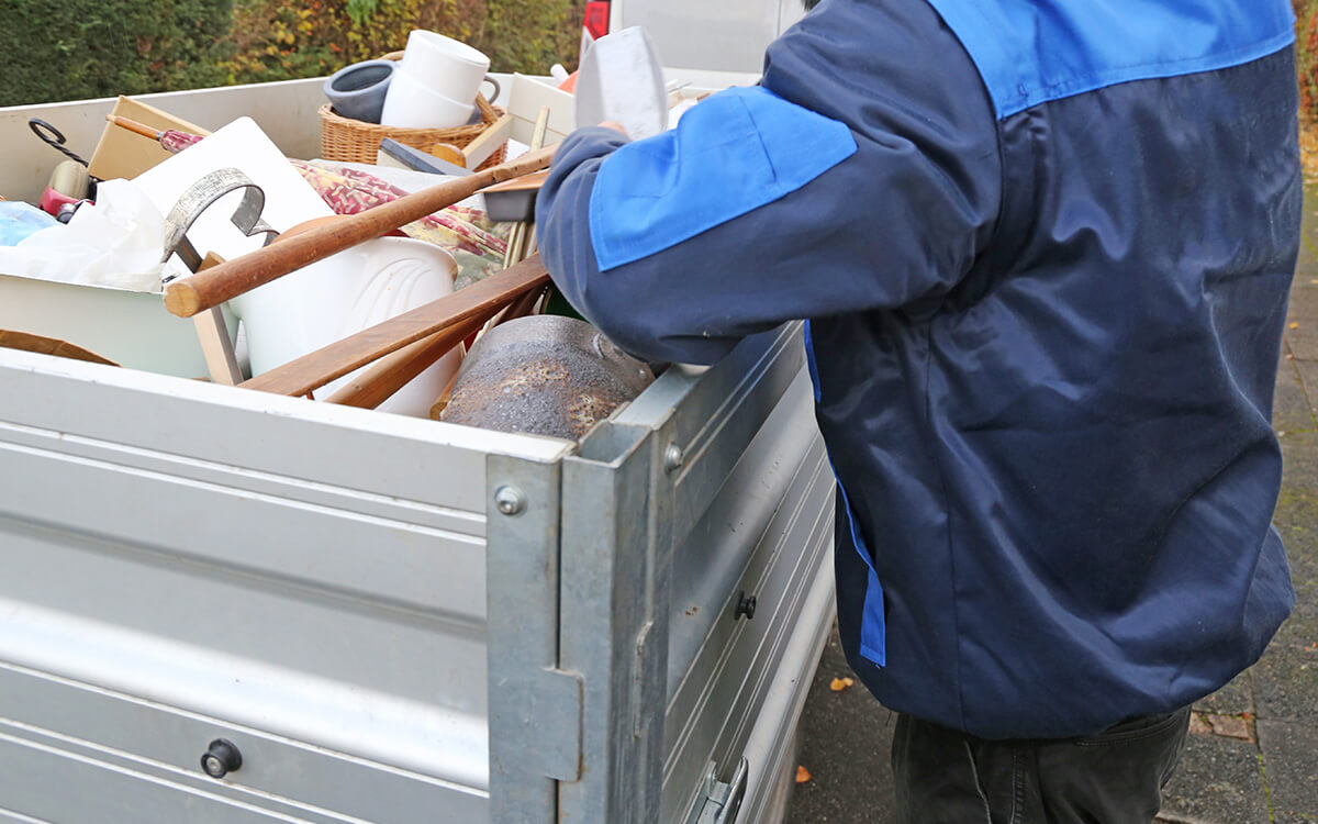 神奈川県でハウスクリーニングや草刈りなど提供 - 便利屋Together
